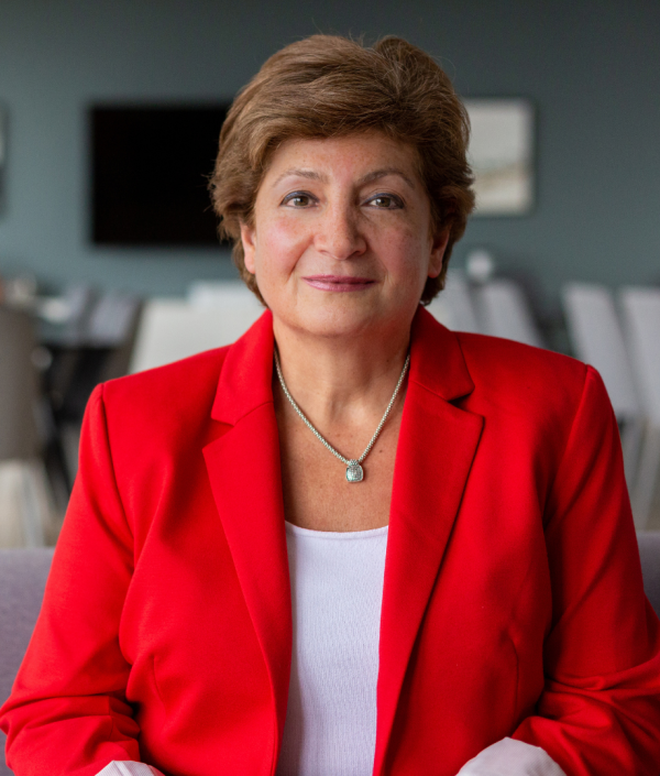 Hala Rayes Batty Courtier immobilier résidentiel et commercial